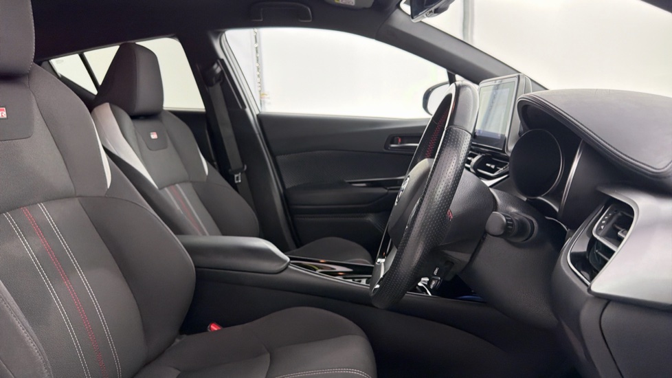 Toyota C-HR 1.8 Hybrid GR Sport 5dr CVT Hybrid Hatchback - Image 12
