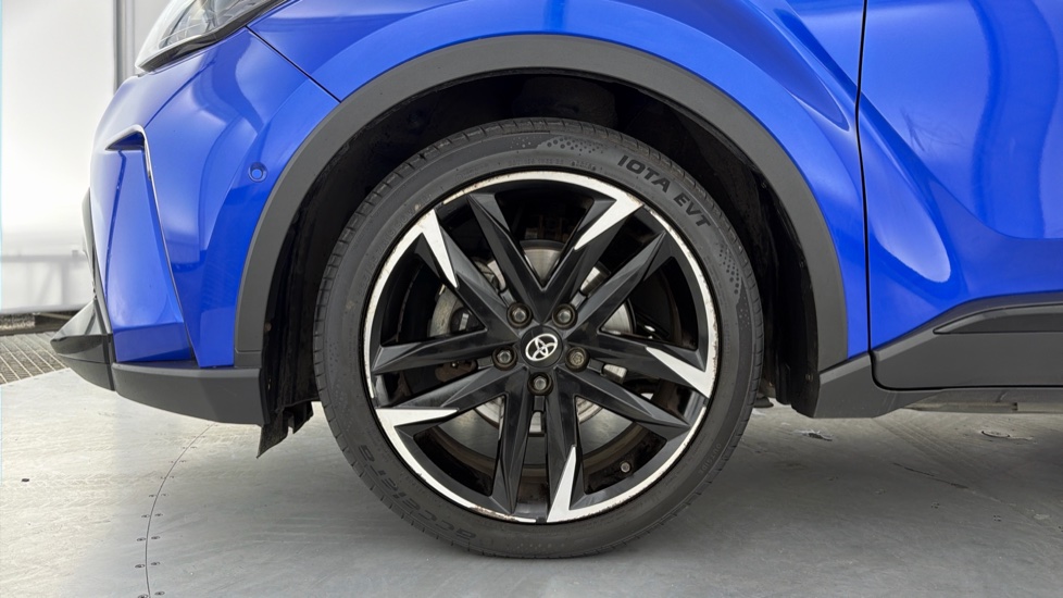 Toyota C-HR 1.8 Hybrid GR Sport 5dr CVT Hybrid Hatchback - Image 25