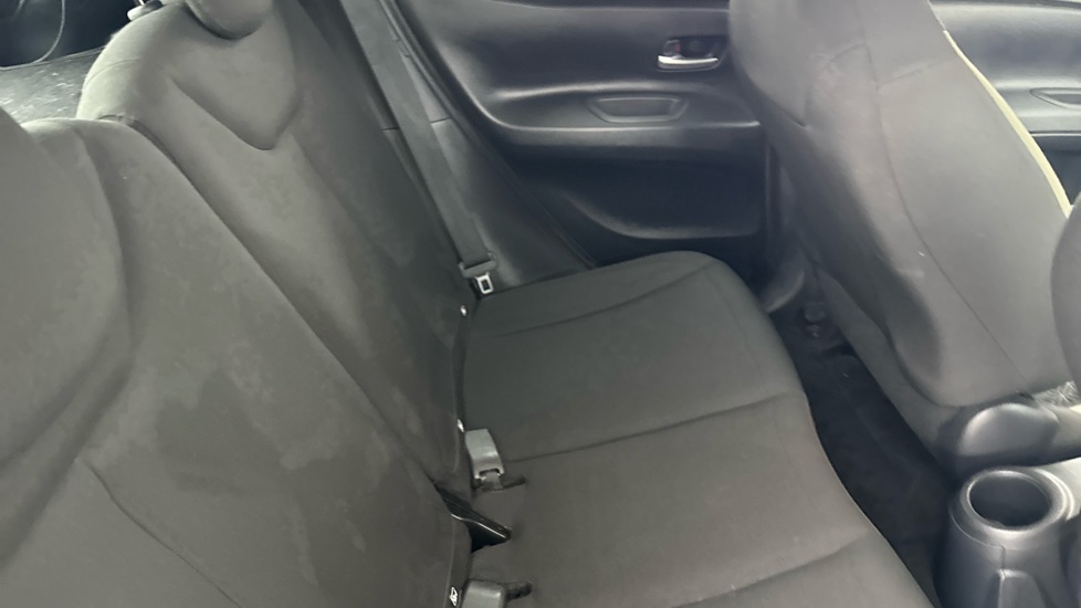 Toyota Aygo X 1.0 VVT-i Edge 5dr Petrol Hatchback - Image 8