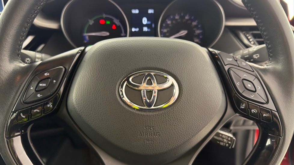 Toyota C-HR 1.8 Hybrid Icon 5dr CVT Hybrid Hatchback - Image 10