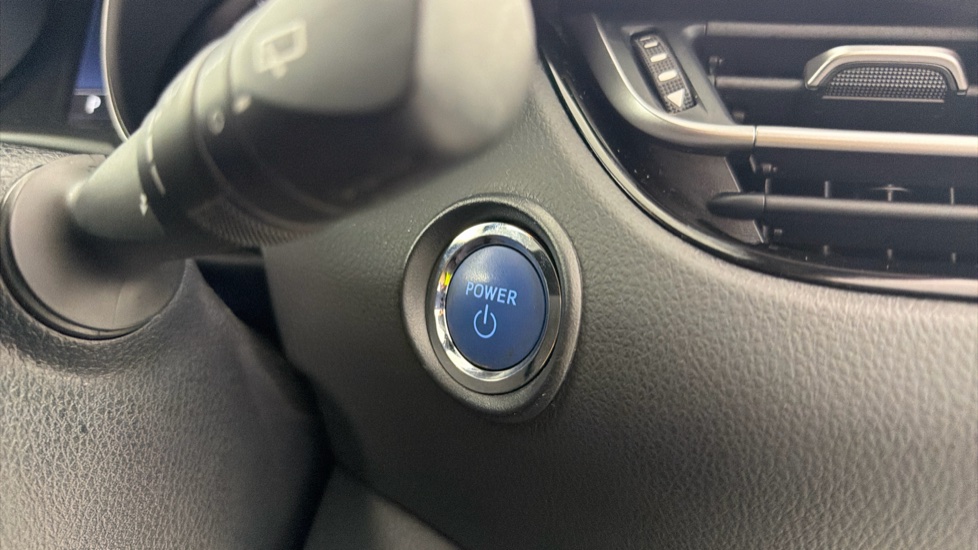 Toyota C-HR 1.8 Hybrid Icon 5dr CVT Hybrid Hatchback - Image 16