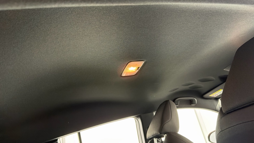 Toyota C-HR 1.8 Hybrid Icon 5dr CVT Hybrid Hatchback - Image 19