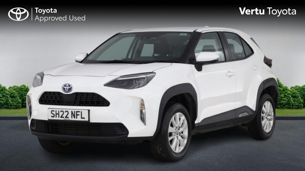 Toyota Yaris Cross 1.5 Hybrid Icon 5dr CVT Hybrid Estate - Image 3