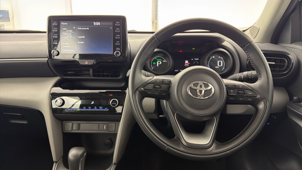 Toyota Yaris Cross 1.5 Hybrid Icon 5dr CVT Hybrid Estate - Image 7