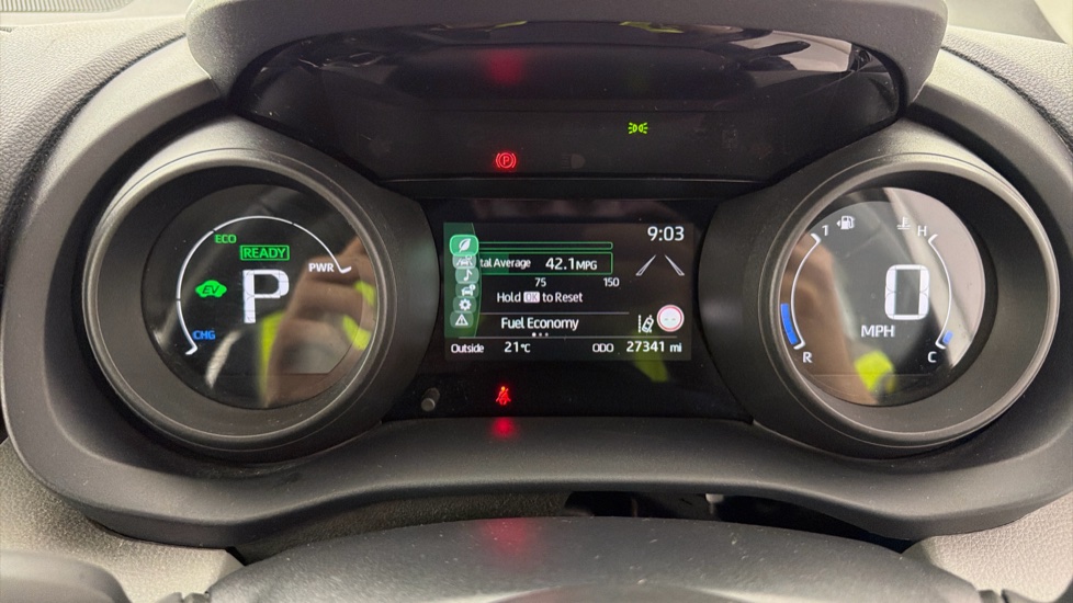 Toyota Yaris Cross 1.5 Hybrid Icon 5dr CVT Hybrid Estate - Image 11