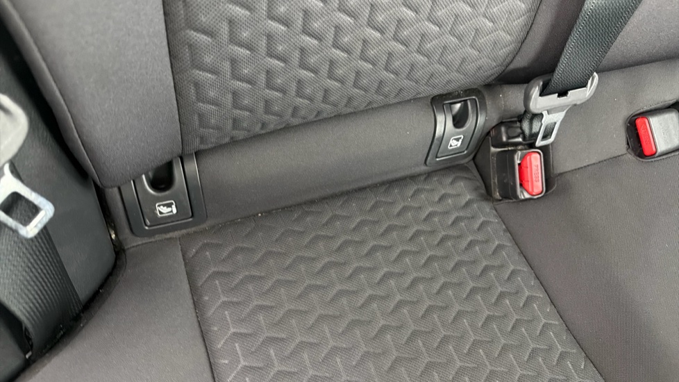 Toyota Yaris Cross 1.5 Hybrid Icon 5dr CVT Hybrid Estate - Image 14