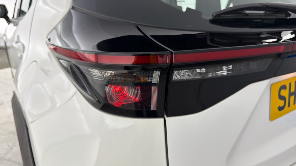 Toyota Yaris Cross 1.5 Hybrid Icon 5dr CVT Hybrid Estate - Image 21