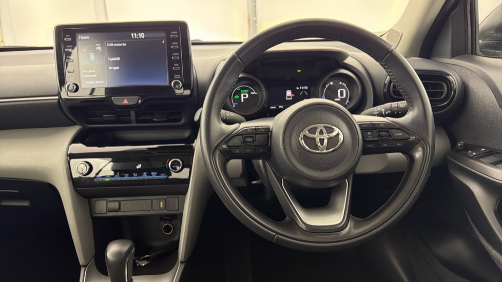 Toyota Yaris Cross 1.5 Hybrid Icon 5dr CVT Hybrid Estate - Image 7