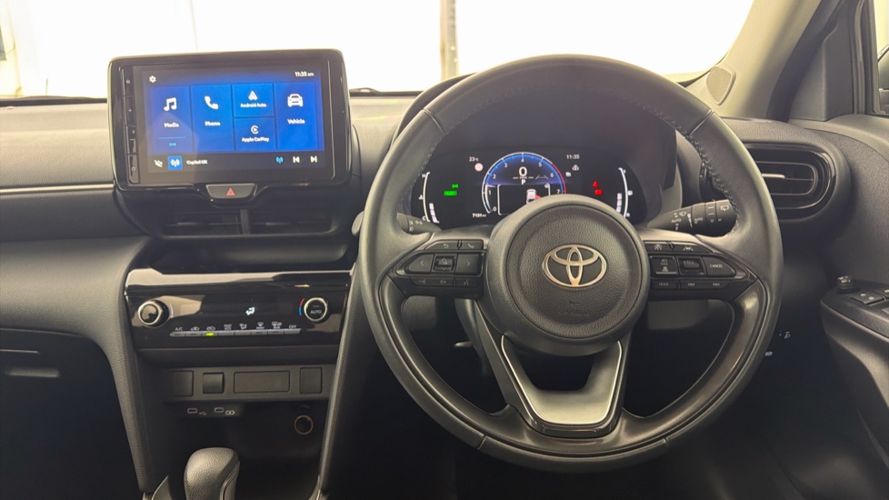 Toyota Yaris Cross 1.5 Hybrid Icon 5dr CVT Hybrid Estate - Image 7
