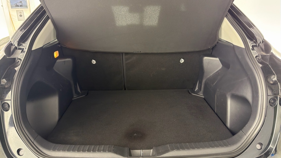 Toyota Yaris Cross 1.5 Hybrid Icon 5dr CVT Hybrid Estate - Image 13