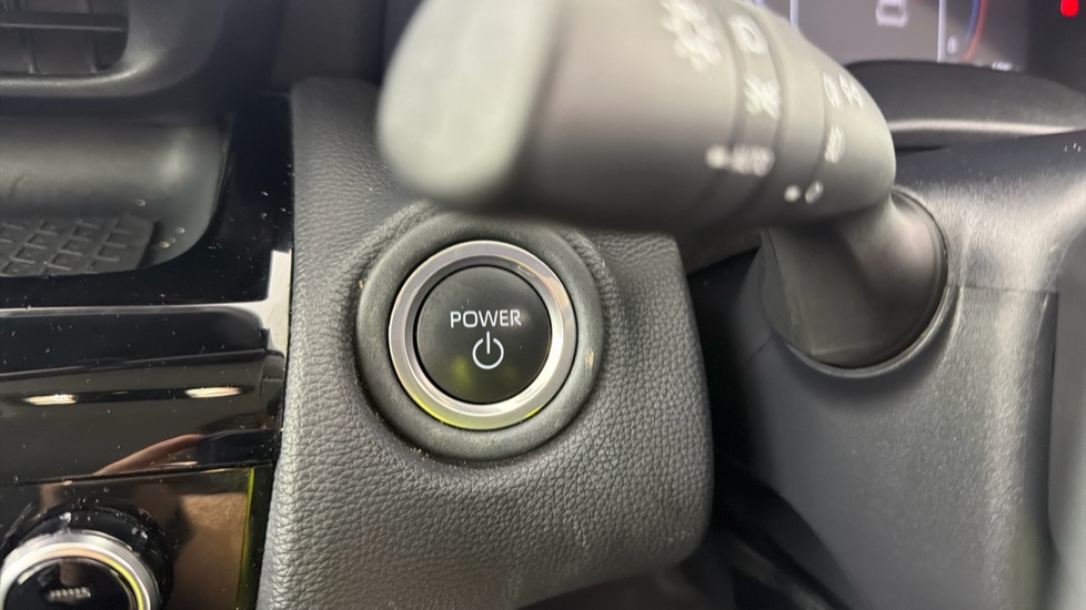 Toyota Yaris Cross 1.5 Hybrid Icon 5dr CVT Hybrid Estate - Image 16