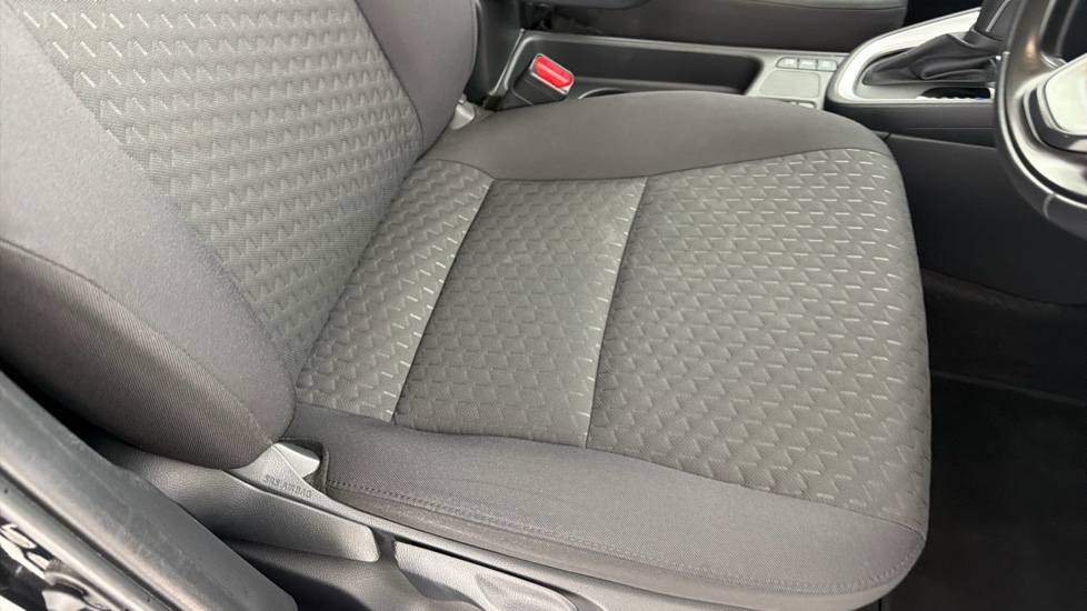 Toyota Yaris Cross 1.5 Hybrid Icon 5dr CVT Hybrid Estate - Image 17