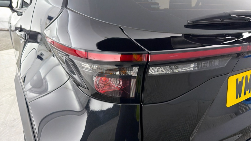 Toyota Yaris Cross 1.5 Hybrid Icon 5dr CVT Hybrid Estate - Image 21