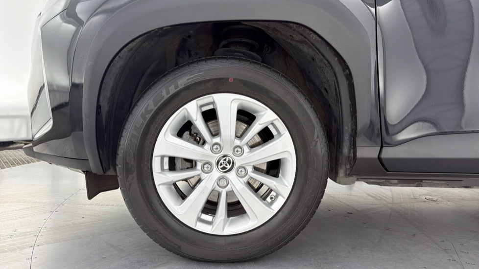 Toyota Yaris Cross 1.5 Hybrid Icon 5dr CVT Hybrid Estate - Image 25