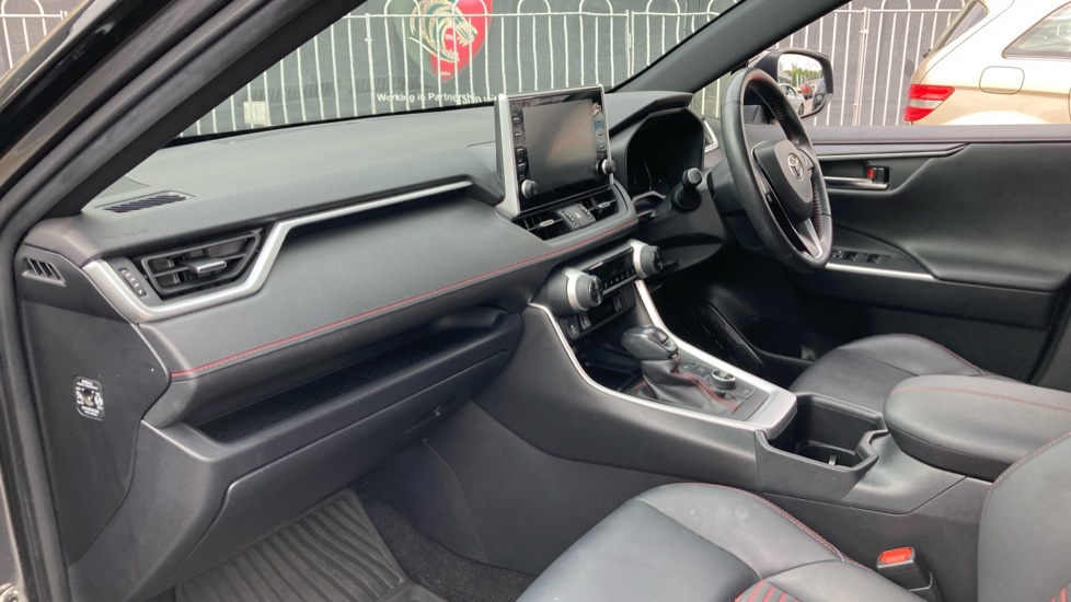 Toyota RAV4 2.5 PHEV Dynamic 5dr CVT Estate - Image 10