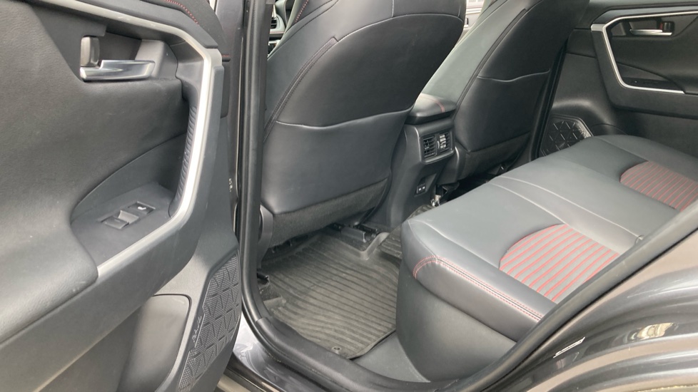 Toyota RAV4 2.5 PHEV Dynamic 5dr CVT Estate - Image 16