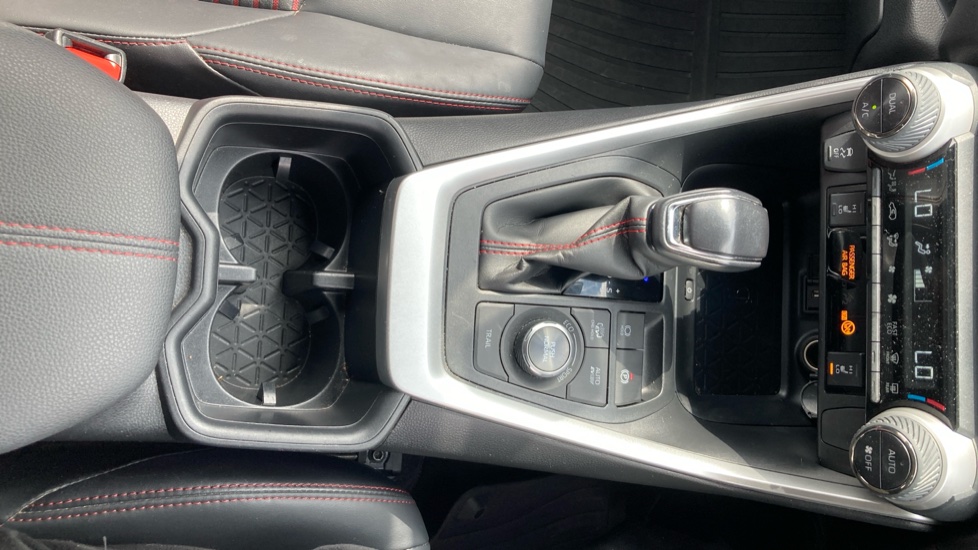 Toyota RAV4 2.5 PHEV Dynamic 5dr CVT Estate - Image 21