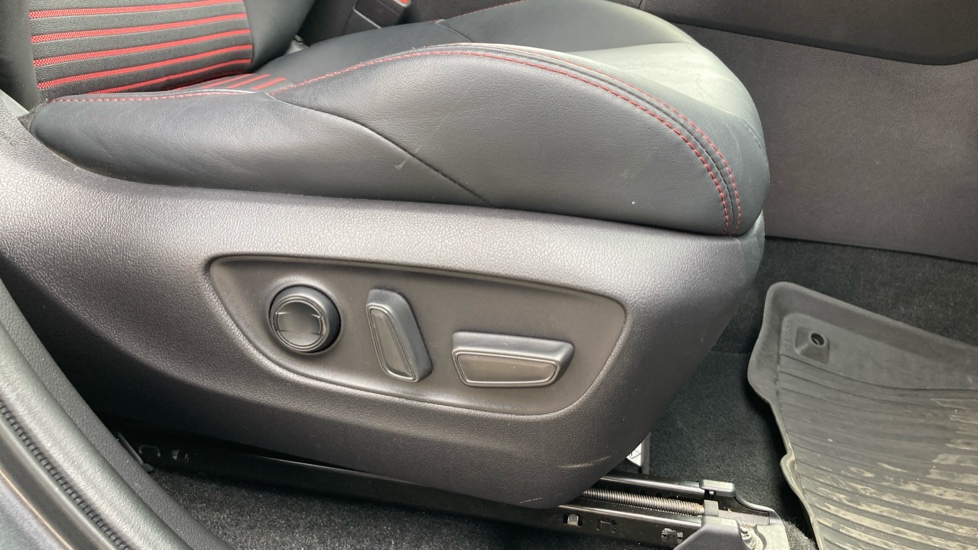 Toyota RAV4 2.5 PHEV Dynamic 5dr CVT Estate - Image 33