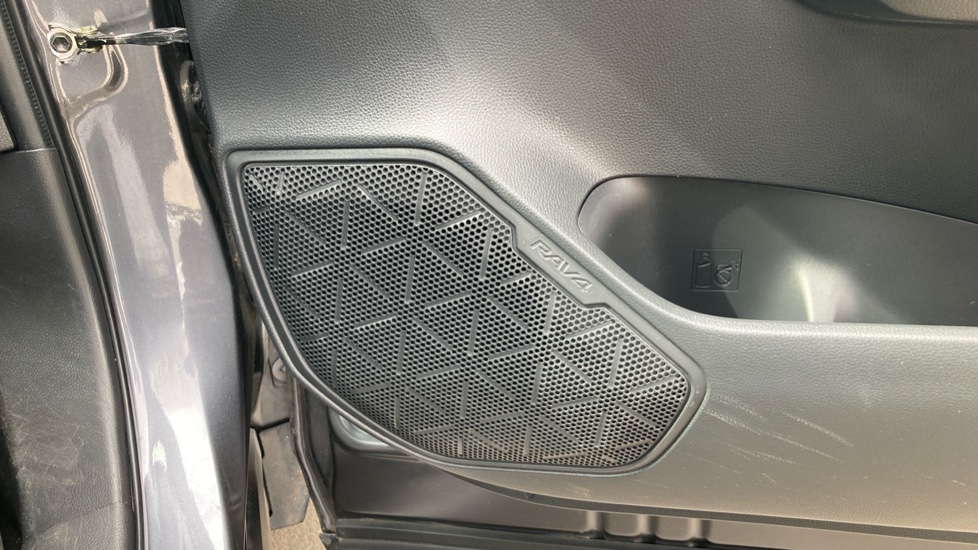 Toyota RAV4 2.5 PHEV Dynamic 5dr CVT Estate - Image 39