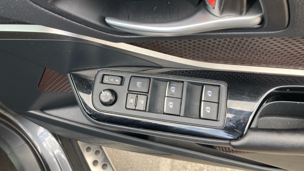 Toyota C-HR 1.8 Hybrid Excel 5dr CVT Hybrid Hatchback - Image 21