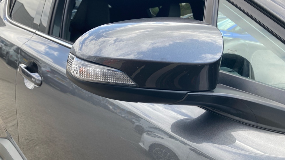 Toyota C-HR 1.8 Hybrid Excel 5dr CVT Hybrid Hatchback - Image 27