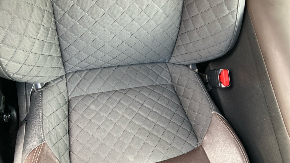 Toyota C-HR 1.8 Hybrid Excel 5dr CVT Hybrid Hatchback - Image 37