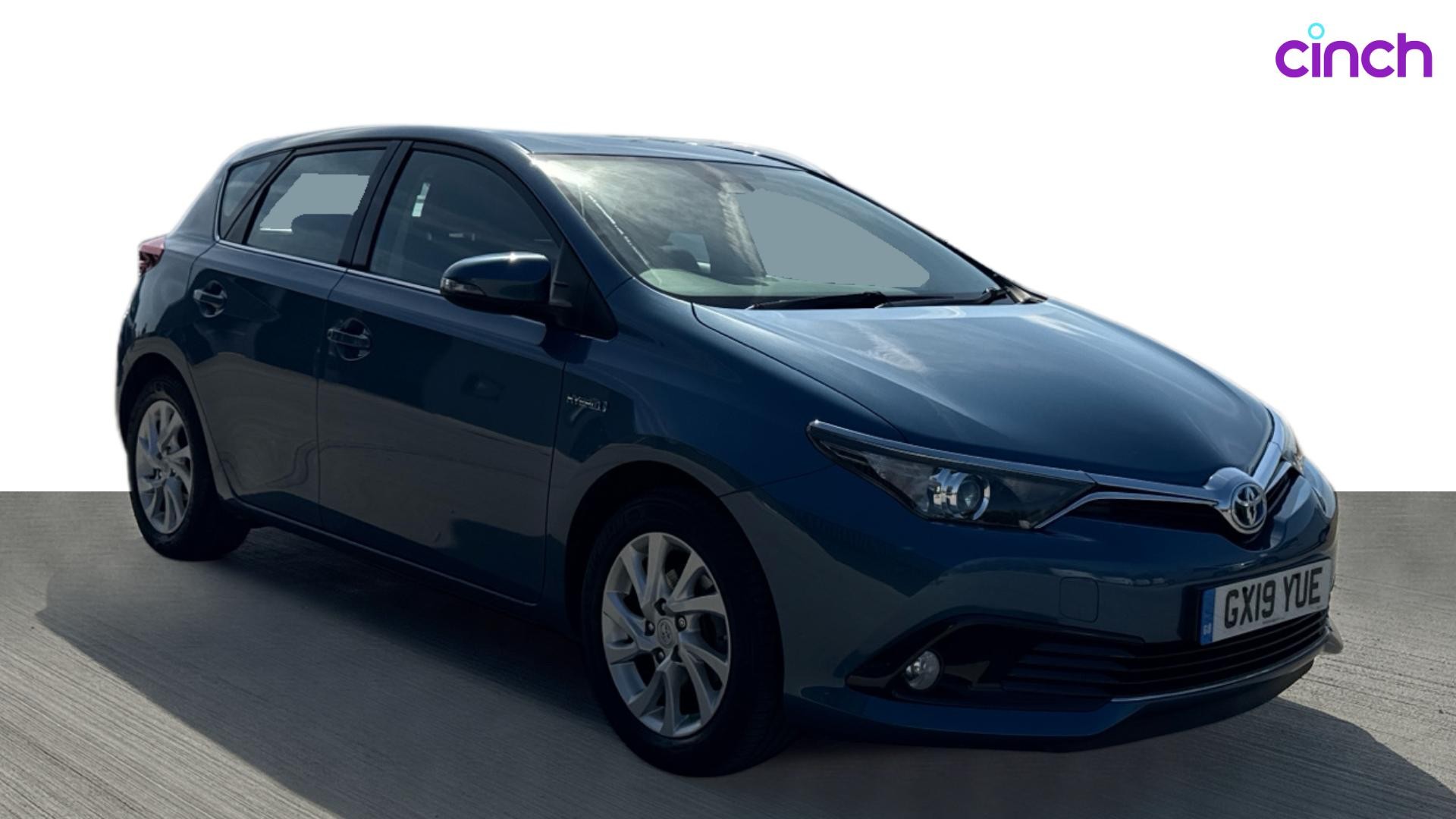Toyota Auris listing photo