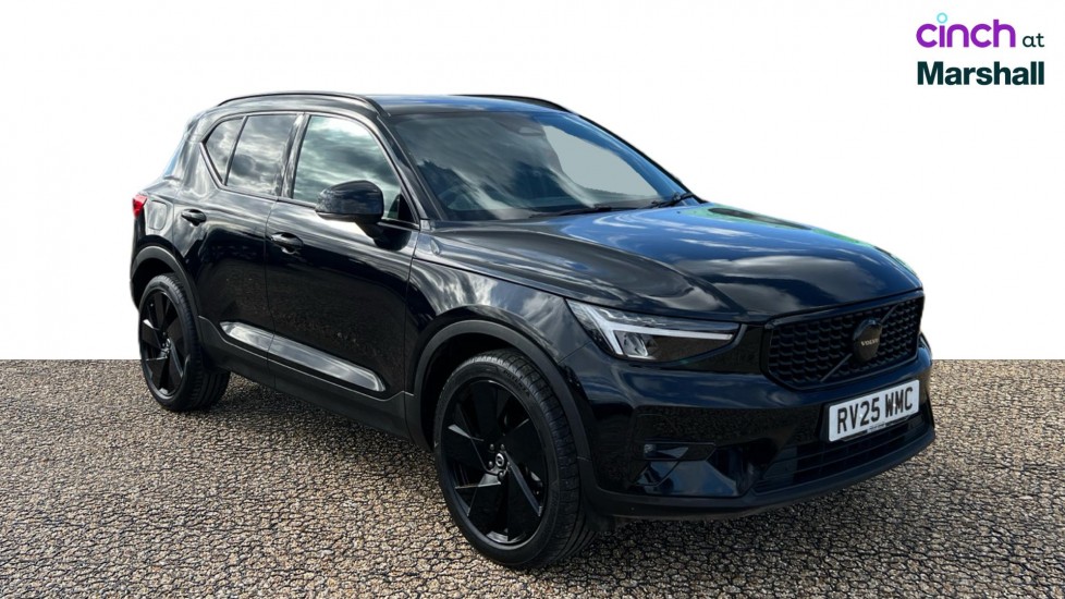 2025 Volvo XC40