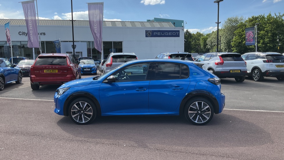 Used 2021 Peugeot 208 100kW GT 50kWh 5dr Auto £28,490 9,582 miles