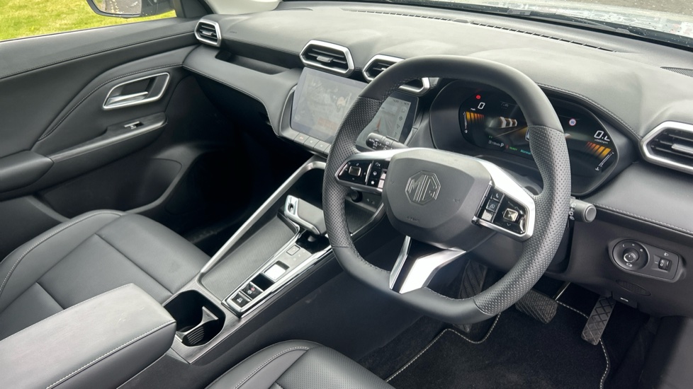 MG ZS 1.5 Hybrid+ Trophy 5dr Auto Hybrid Hatchback - Image 11