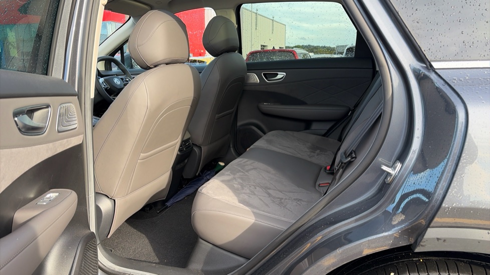 MG MGS6 180kW Trophy EV Long Range 77kWh 5dr Auto Electric Estate - Image 16