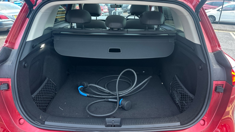 MG MGS6 266kW Trophy EV Dual Motor 77kWh 5dr Auto Electric Estate - Image 4