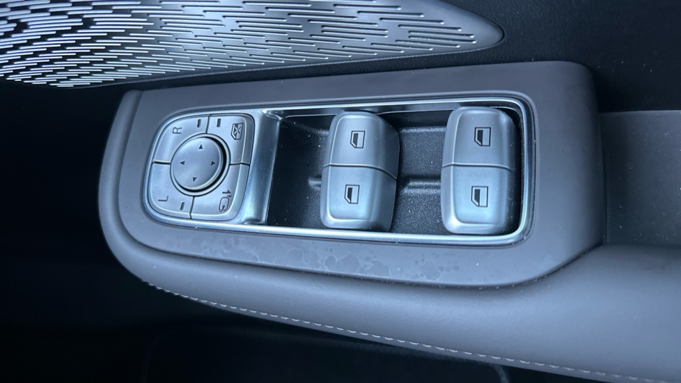 MG MGS6 266kW Trophy EV Dual Motor 77kWh 5dr Auto Electric Estate - Image 55