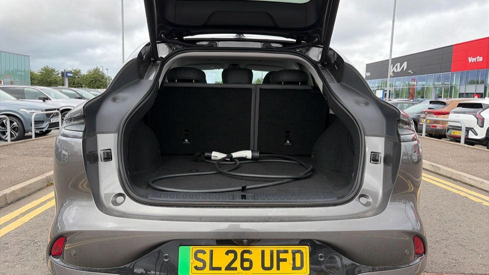 MG IM6 300kW Long Range 100kWh 5dr Auto Electric Estate - Image 4