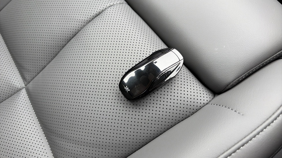 MG IM6 300kW Long Range 100kWh 5dr Auto Electric Estate - Image 20