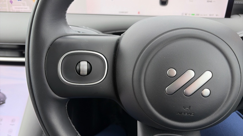 MG IM6 300kW Long Range 100kWh 5dr Auto Electric Estate - Image 21