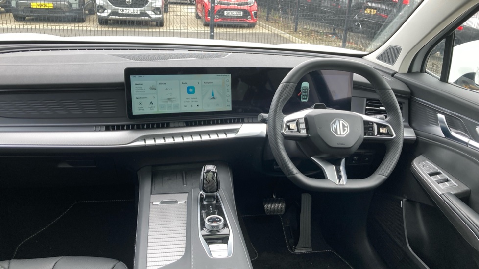 MG MGS9 1.5 T-GDI PHEV Premium 5dr Auto Estate - Image 10