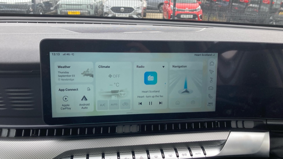 MG MGS9 1.5 T-GDI PHEV Premium 5dr Auto Estate - Image 12