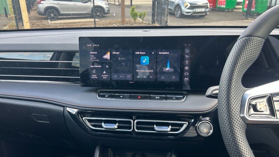 MG HS 1.5 T-GDI PHEV Trophy 5dr Auto Hatchback - Image 12