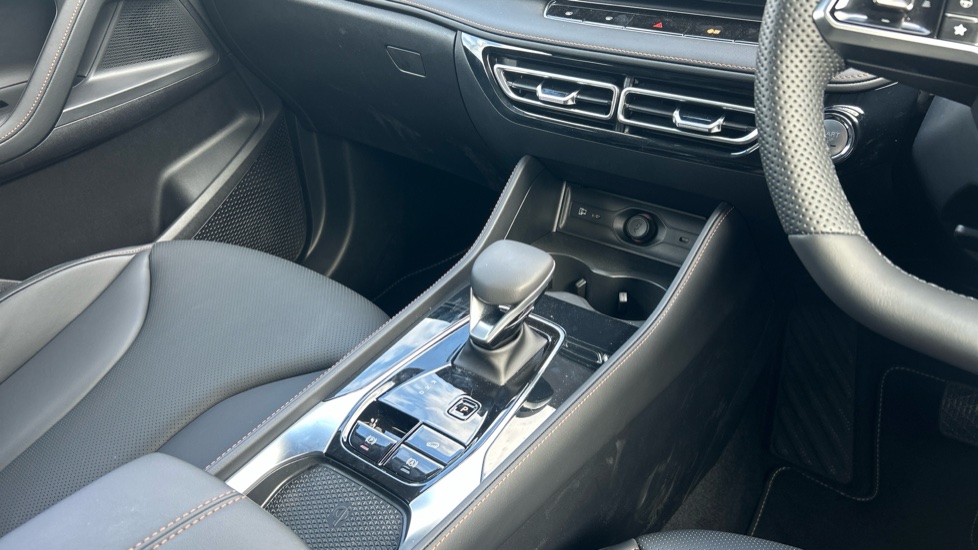 MG HS 1.5 T-GDI PHEV Trophy 5dr Auto Hatchback - Image 13