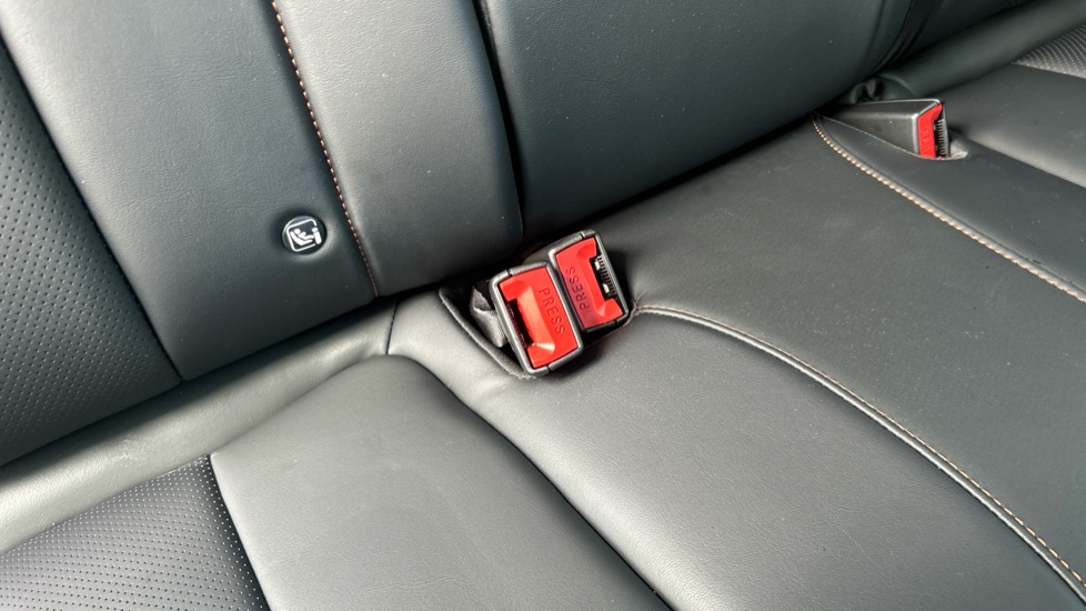 MG HS 1.5 T-GDI PHEV Trophy 5dr Auto Hatchback - Image 17