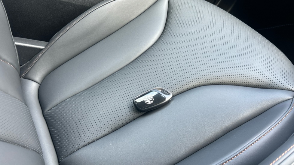 MG HS 1.5 T-GDI PHEV Trophy 5dr Auto Hatchback - Image 20