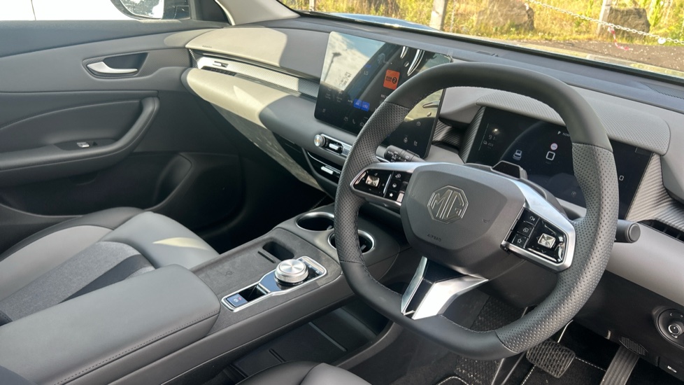 MG MGS5 170kW Trophy EV Long Range 64kWh 5dr Auto Electric Estate - Image 11