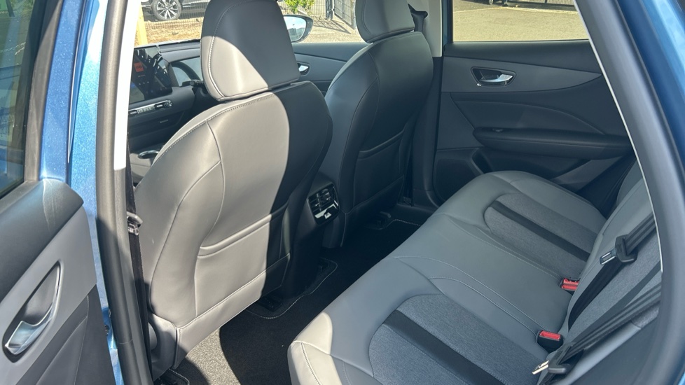 MG MGS5 170kW Trophy EV Long Range 64kWh 5dr Auto Electric Estate - Image 16