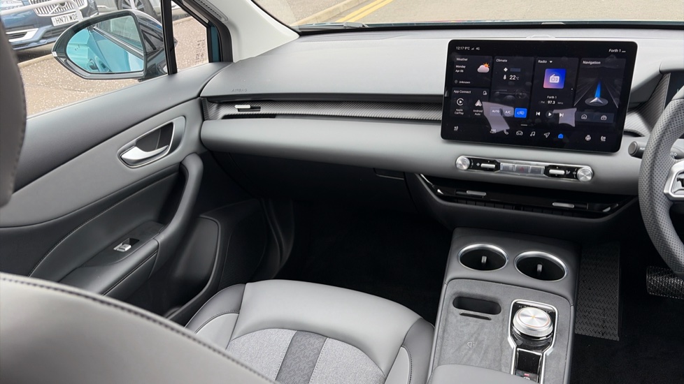 MG MG4 170kW Premium Long Range 64kWh 5dr Auto Electric Hatchback - Image 14