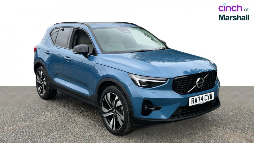 2025 Volvo XC40