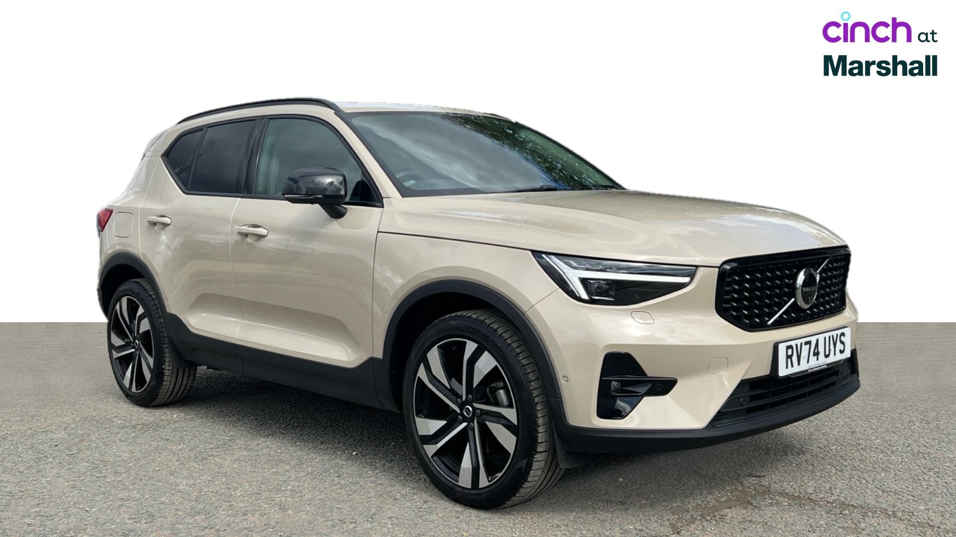 Volvo XC40 listing photo