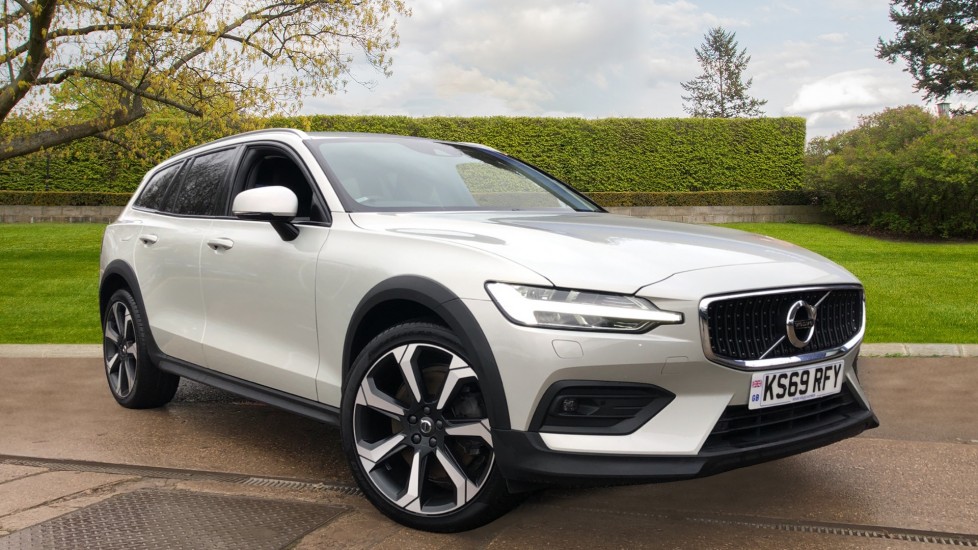 Volvo V60 T5 Cross Country Plus Awd Auto Intellisafe Pro Winter Pack Adaptive Cruise Control 2 0 Automatic 5 Door 4x4 19 Available From Rolls Royce Motor Cars Edinburgh