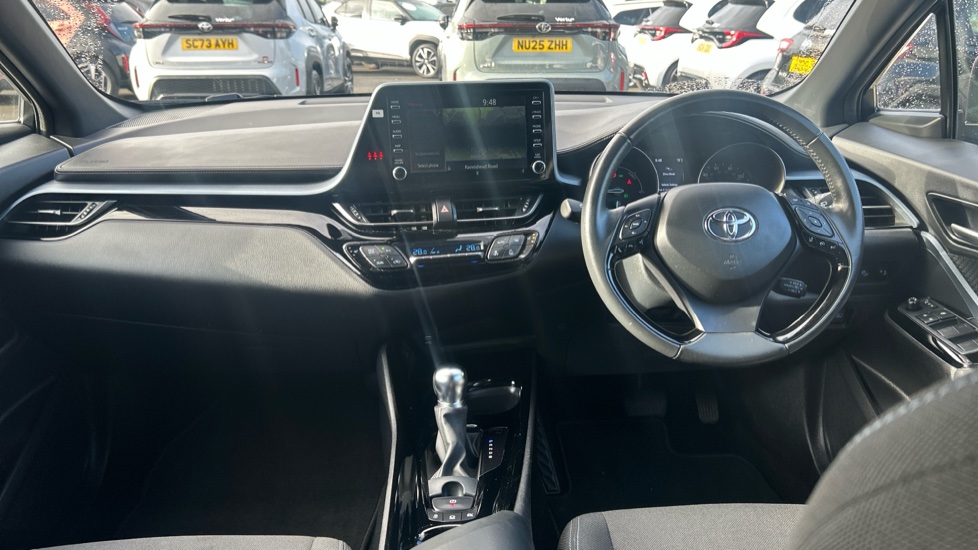 Toyota C-HR 1.8 Hybrid Design 5dr CVT Hybrid Hatchback - Image 6