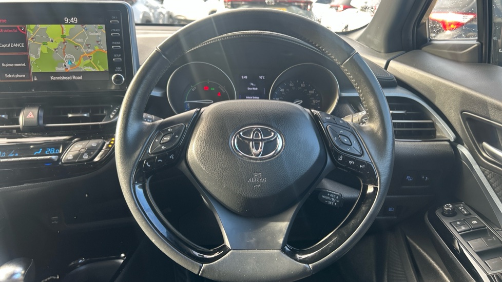 Toyota C-HR 1.8 Hybrid Design 5dr CVT Hybrid Hatchback - Image 7